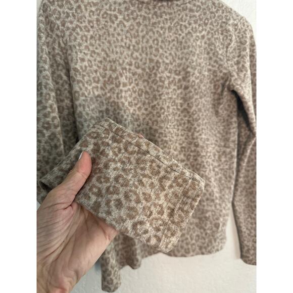 Zara Turtleneck Sweater Cheetah Animal Print Soft Cozy Minimalist Tan Stretchy - Picture 4 of 8